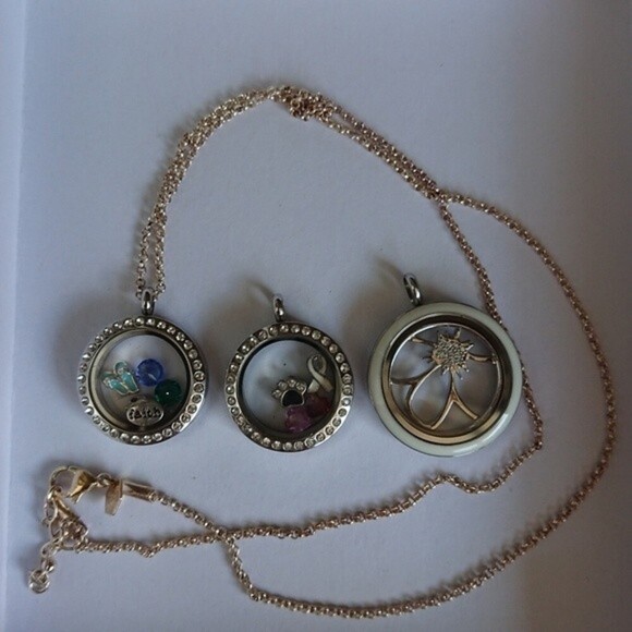 Origami Owl Locket Necklace & locket Lot - Picture 1 of 12